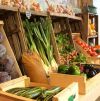 épiceries bio, rayon fruits et légumes